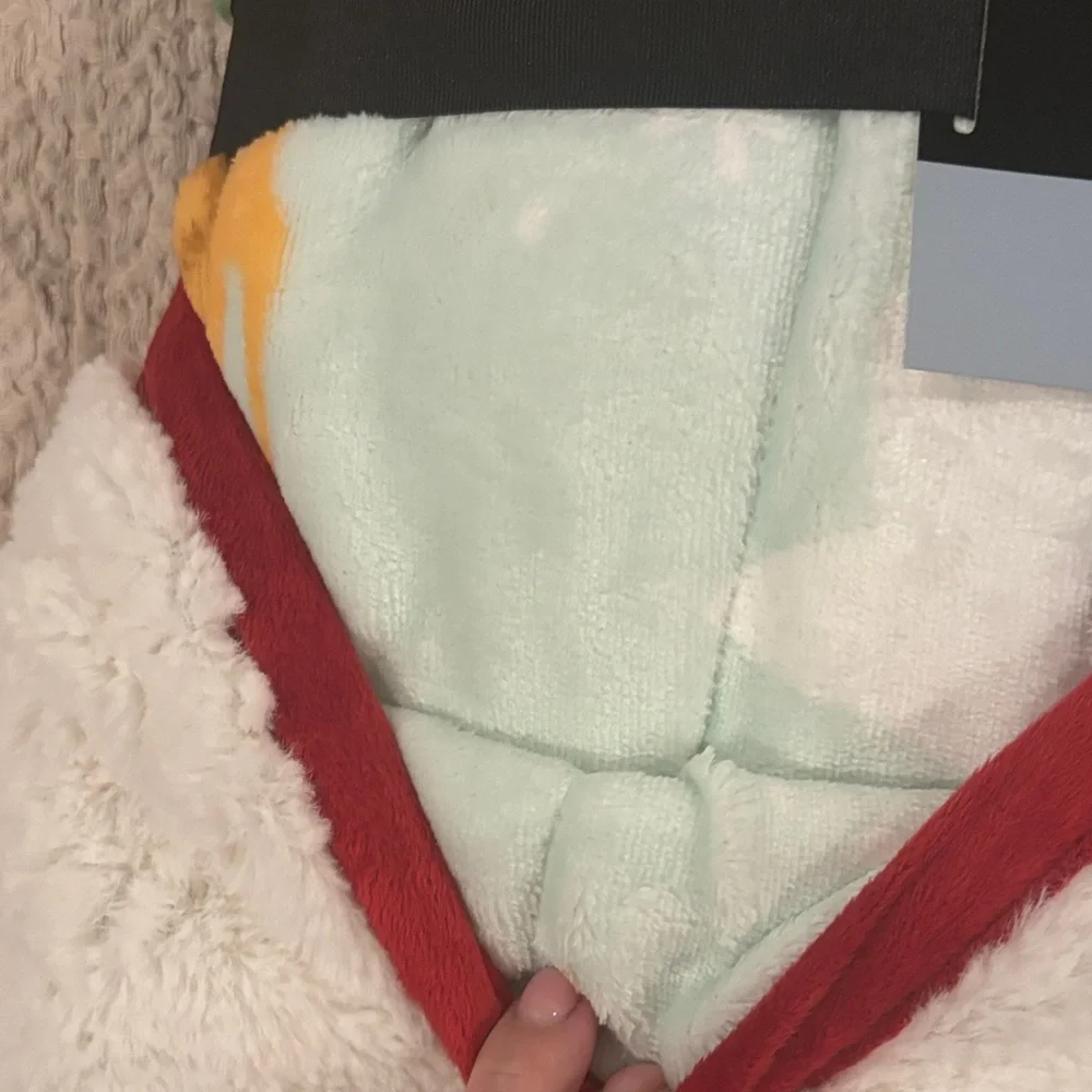 Cuddl Duds Polar Bear Throw Blanket - Red, White, Cream - Picture 5 of 5